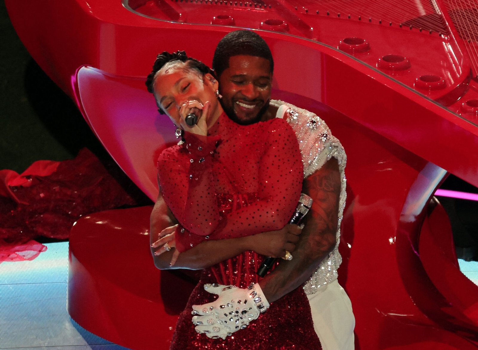 Usher Delivers Legendary Performance at 2024 Super Bowl Halftime Show